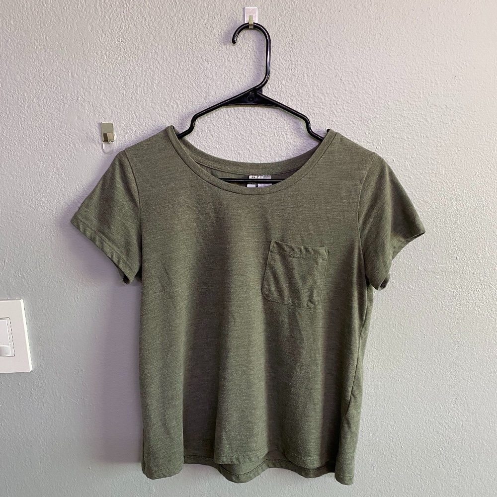 Green t shirt